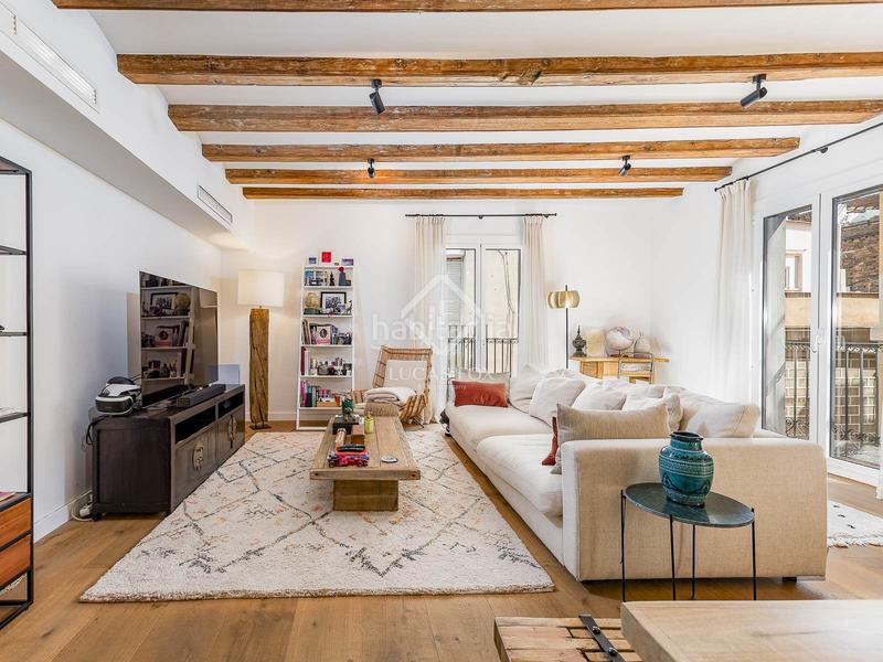 Foto 63865926-8913-4c42-a3fd-925f15a6d8f3. Ático precioso ático de 2 dormitorios con 44m terraza en venta en el born en Barcelona