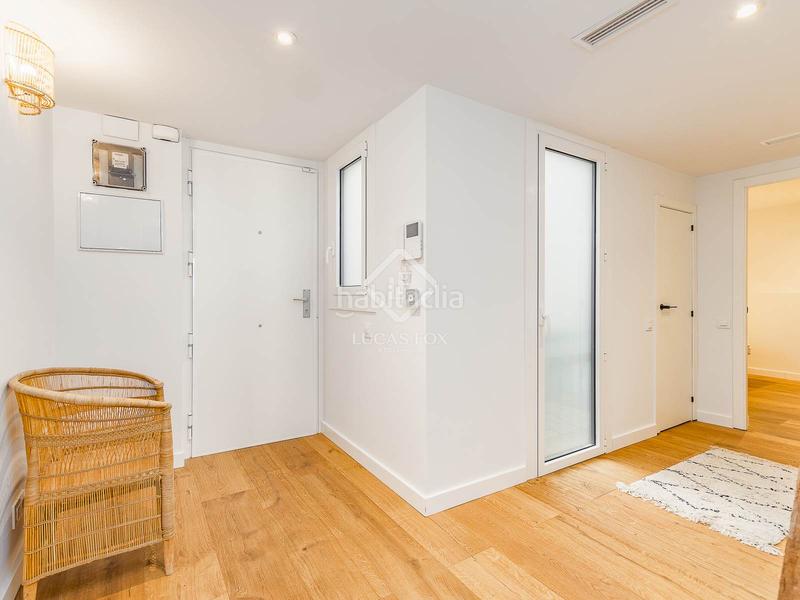 Foto 9a6a686d-cedc-48d4-87d7-36ca8364cc8a. Ático precioso ático de 2 dormitorios con 44m terraza en venta en el born en Barcelona