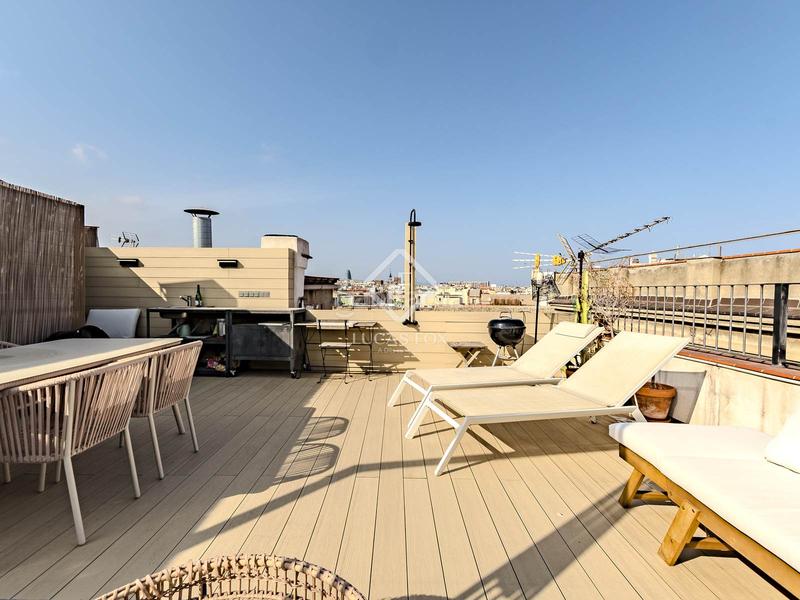 Foto b1c57342-988f-4383-88b0-41bc9062559a. Ático precioso ático de 2 dormitorios con 44m terraza en venta en el born en Barcelona