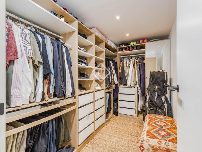 Foto e2c9b841-cb8f-474d-8747-773268ecbe81. Ático precioso ático de 2 dormitorios con 44m terraza en venta en el born en Barcelona