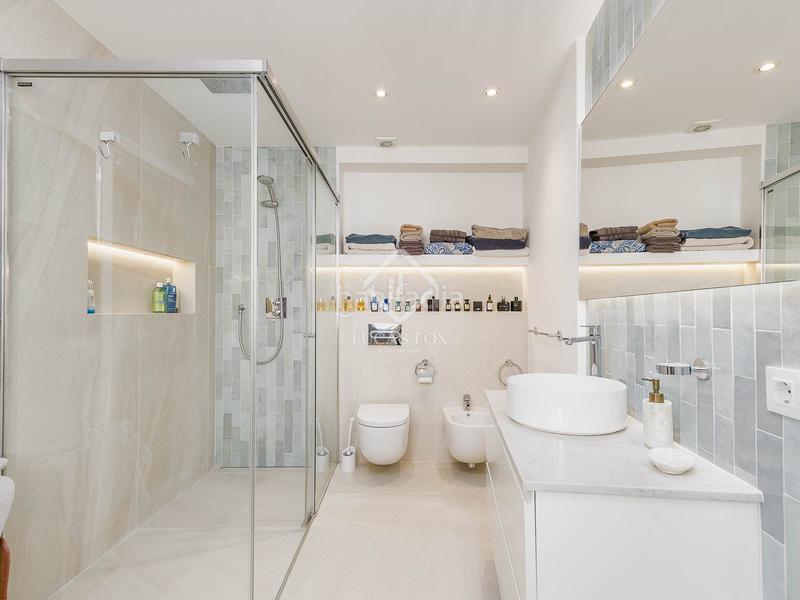 Foto ff27b5f8-bbbd-4983-9ec3-aa8af7e72aff. Ático precioso ático de 2 dormitorios con 44m terraza en venta en el born en Barcelona