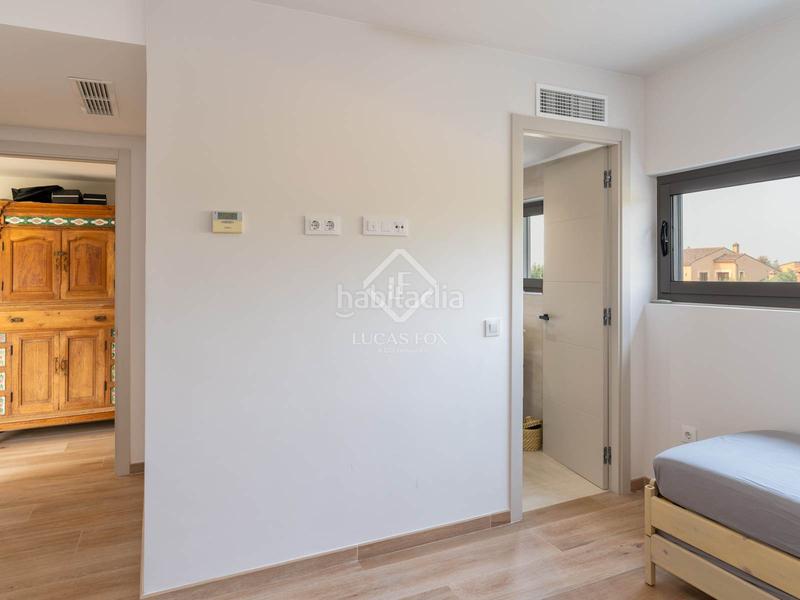 Foto 33a70226-0cd8-44f1-856b-e7431eba183c. Chalet con riscaldamento parcheggio piscina in Peralada