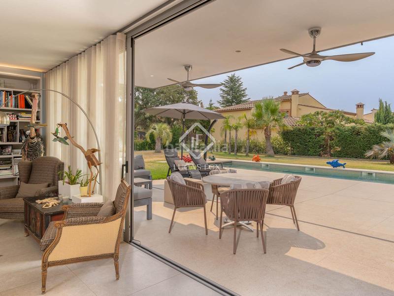 Foto 94dc0248-959e-4d62-b861-eb9f89906488. Chalet con riscaldamento parcheggio piscina in Peralada