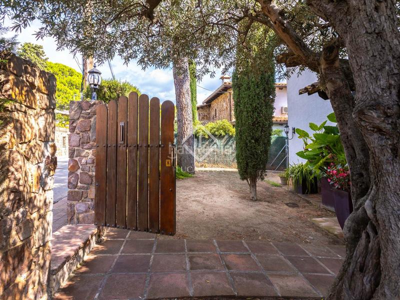 Foto 52ae4a42-fcee-4e7f-8a02-e72ea1f78d51. Xalet amb calefacció aparcament a Vilassar de Dalt