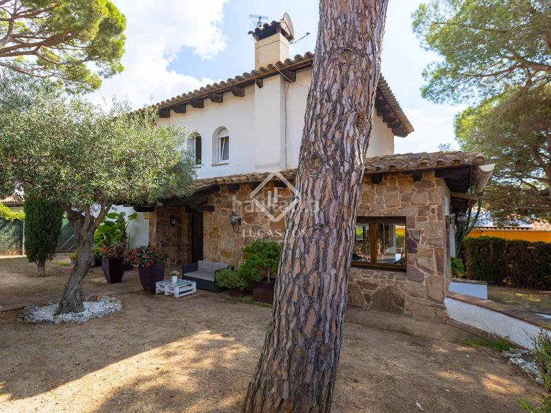 Foto 864f4f4a-9bc0-4f23-b002-fd3f97df2afa. Xalet amb calefacció aparcament a Vilassar de Dalt