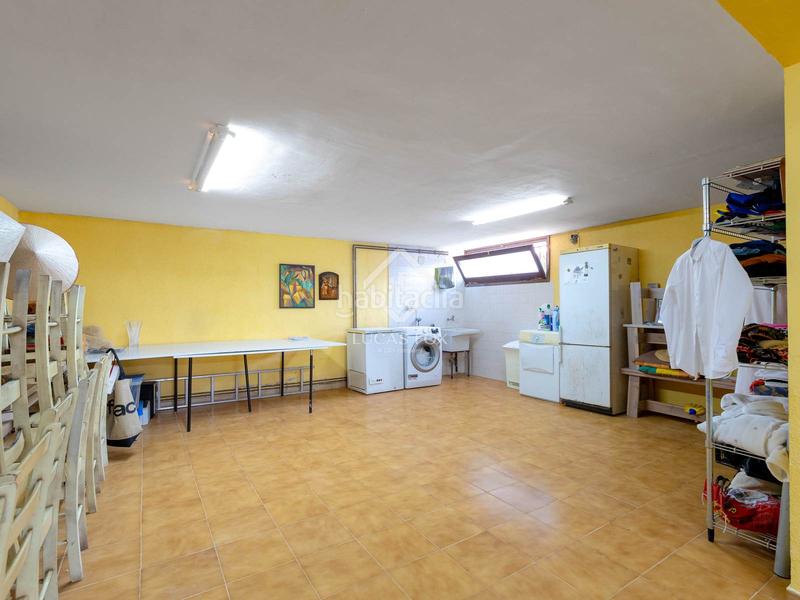 Foto 9352191f-0f9c-4e0d-a8b2-f354327a0468. Xalet amb calefacció aparcament a Vilassar de Dalt