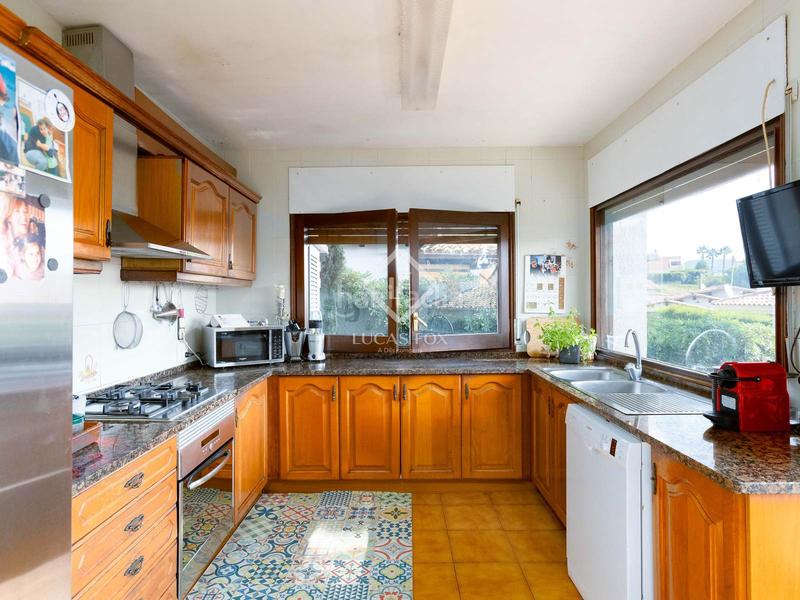 Foto a8156e48-395b-4077-a847-4e68f99ec500. Xalet amb calefacció aparcament a Vilassar de Dalt