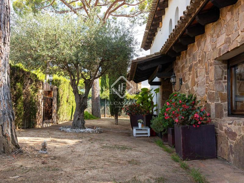 Foto e0280e1f-7962-47f1-99d7-361c412a6037. Xalet amb calefacció aparcament a Vilassar de Dalt