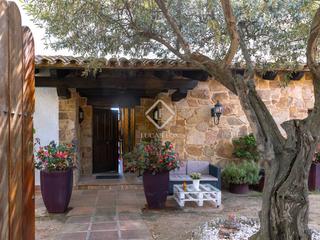 Xalet a Vilassar de Dalt. Encantadora vivienda unifamiliar con licencia turística y vistas
