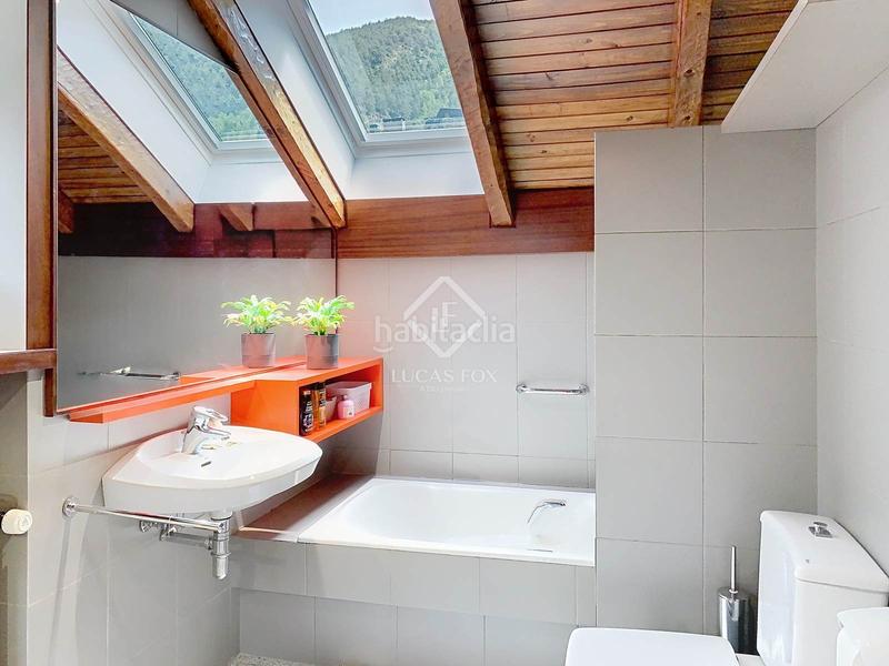 Foto 74ae52f3-37af-40a2-8471-352750855a23. Piso  dúplex de estilo rústico, reformado integralmente, con 4 dormitorios en venta en ordino, andorra en Madrid