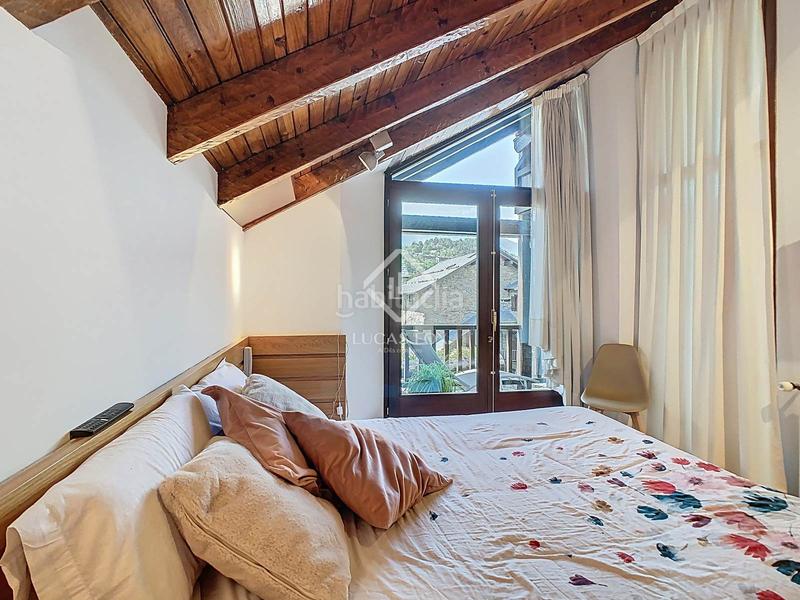 Foto e19a786e-7827-4802-b04e-537ffe6b346a. Piso  dúplex de estilo rústico, reformado integralmente, con 4 dormitorios en venta en ordino, andorra en Madrid