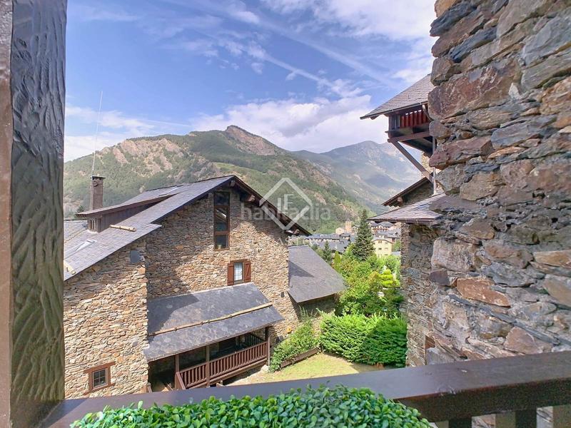 Foto e30c1026-7028-421d-a0cd-ba0c346b4e1c. Piso  dúplex de estilo rústico, reformado integralmente, con 4 dormitorios en venta en ordino, andorra en Madrid