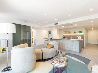 Etagenwohnung in Centre - Estació. Precioso piso a estrenar de 93 m, con 2 dormitorios, terraza y 2