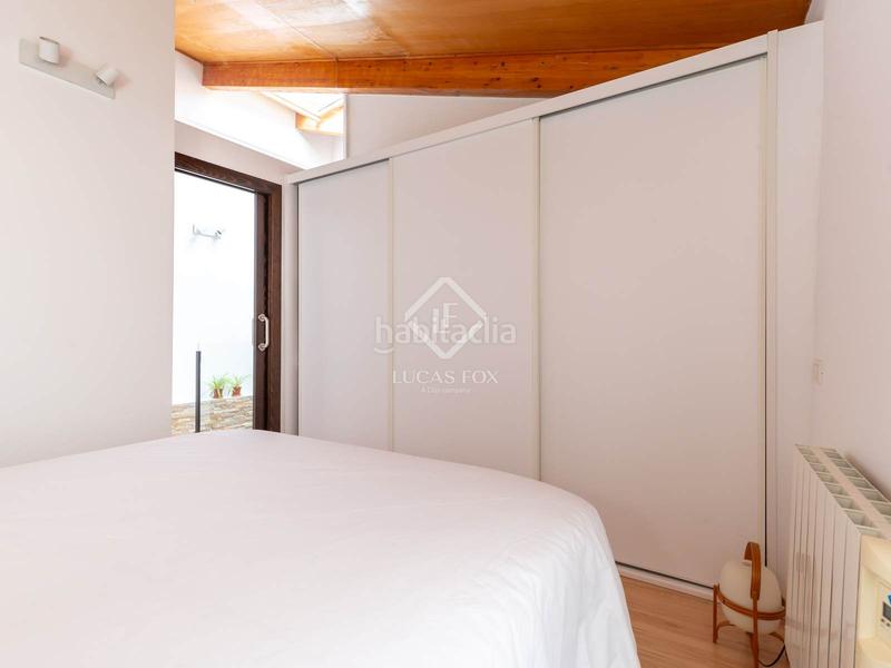 Foto 1eff6d87-3e8d-43cb-8682-6f998db5b39d. Chalet antigua casa de pueblo en excelentes condiciones con 2 dormitorios en venta centro, barcelona en Sant Just Desvern