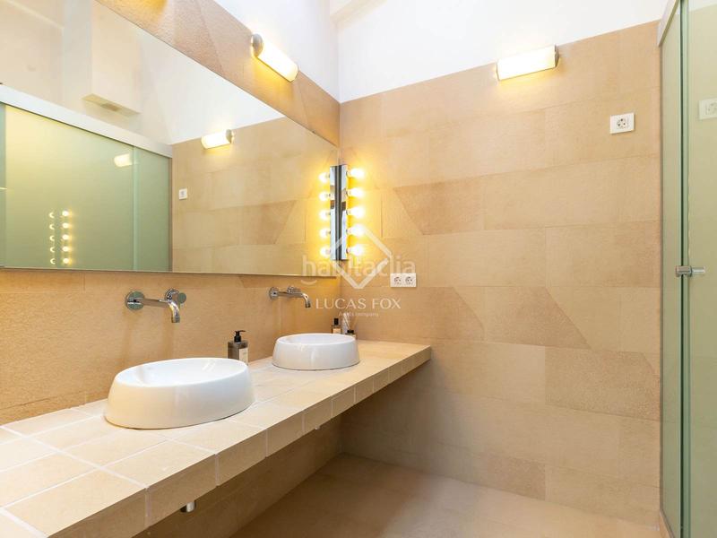 Foto 311ff9d8-a6ba-483e-91ff-4dbbda2c8cc0. Chalet antigua casa de pueblo en excelentes condiciones con 2 dormitorios en venta centro, barcelona en Sant Just Desvern
