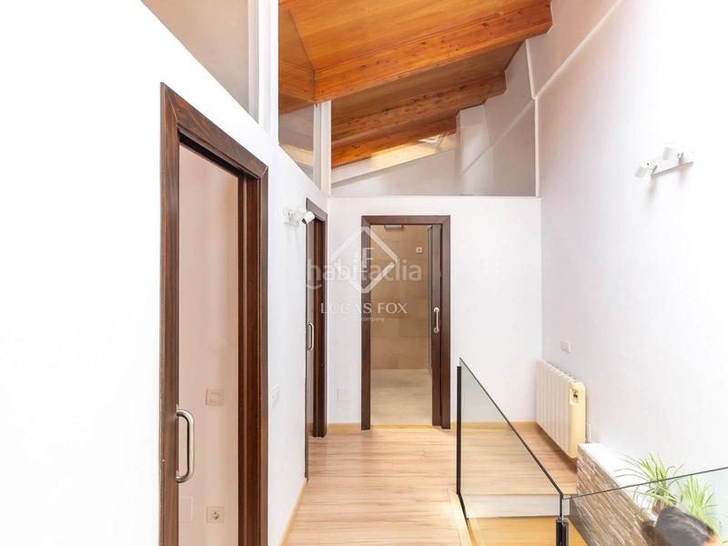 Foto 497540ae-87f8-40aa-b61d-8e992b01dddf. Chalet antigua casa de pueblo en excelentes condiciones con 2 dormitorios en venta centro, barcelona en Sant Just Desvern