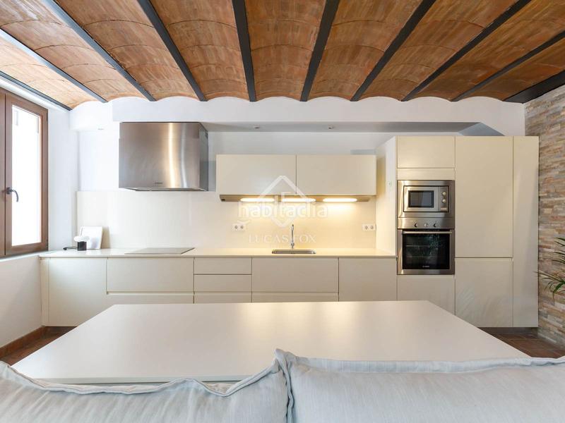 Foto 52bc4891-8364-45e4-9e6b-dec366532e77. Chalet antigua casa de pueblo en excelentes condiciones con 2 dormitorios en venta centro, barcelona en Sant Just Desvern