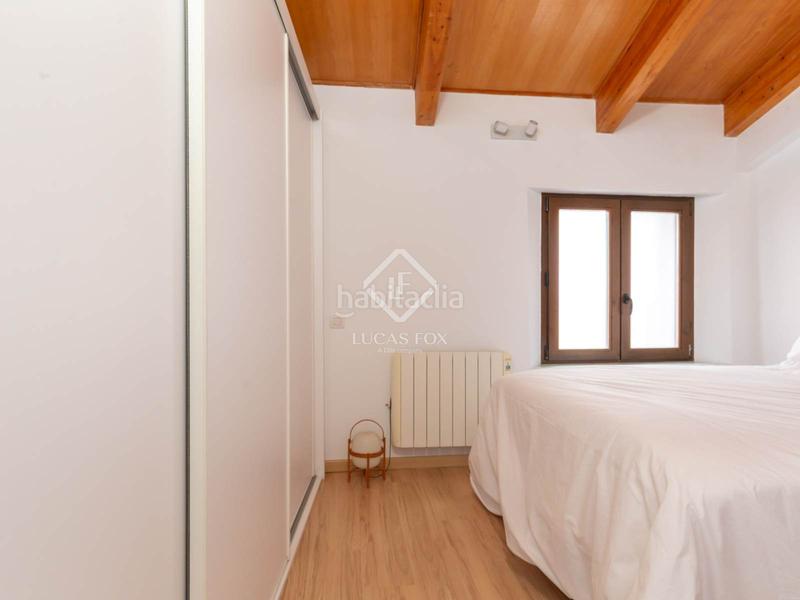 Foto 5807cdd5-1880-49f1-b892-9cac4f93f62d. Chalet antigua casa de pueblo en excelentes condiciones con 2 dormitorios en venta centro, barcelona en Sant Just Desvern
