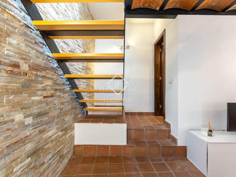 Foto 9741e99c-6da9-4a88-bf2b-d34950a59dd9. Chalet antigua casa de pueblo en excelentes condiciones con 2 dormitorios en venta centro, barcelona en Sant Just Desvern