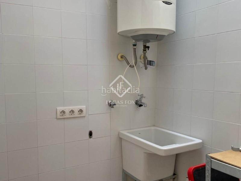 Foto e7205ac5-916a-4a5b-97a1-4ae02f7f25fc. Chalet antigua casa de pueblo en excelentes condiciones con 2 dormitorios en venta centro, barcelona en Sant Just Desvern