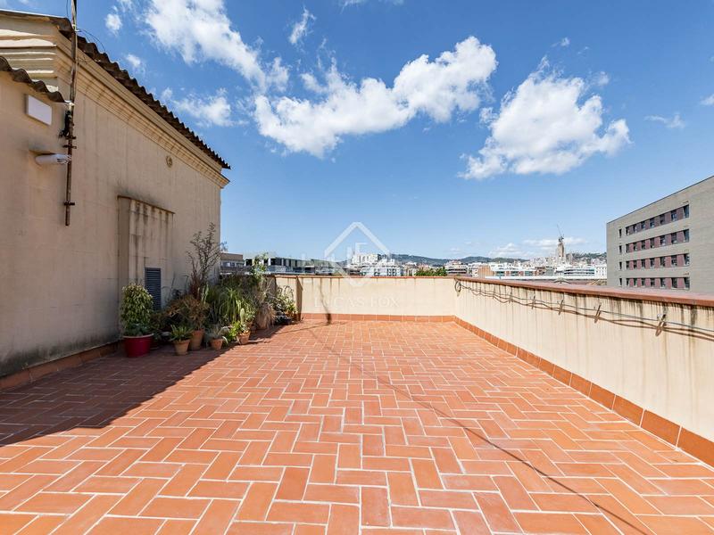 Foto 7dafbdd9-8e00-411e-b287-b5d078fa75de. Piso exclusiva vivienda con elementos originales en venta en el eixample derecho . en Barcelona