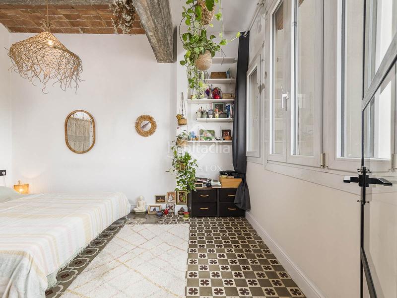Foto b23fe11c-7733-42b1-bf8c-df44de76c996. Piso exclusiva vivienda con elementos originales en venta en el eixample derecho . en Barcelona
