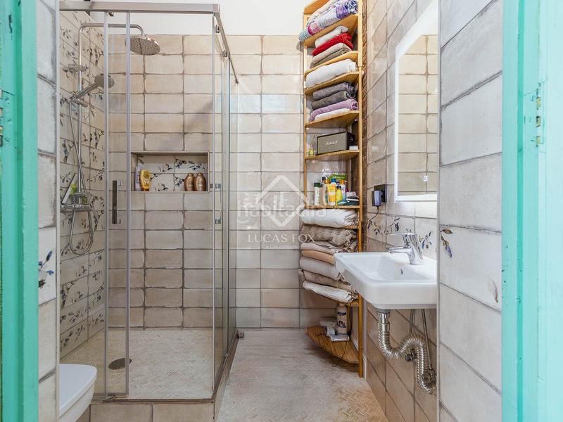 Foto ce7eab0c-9aaf-4b12-9254-e5feaf6beec5. Piso exclusiva vivienda con elementos originales en venta en el eixample derecho . en Barcelona