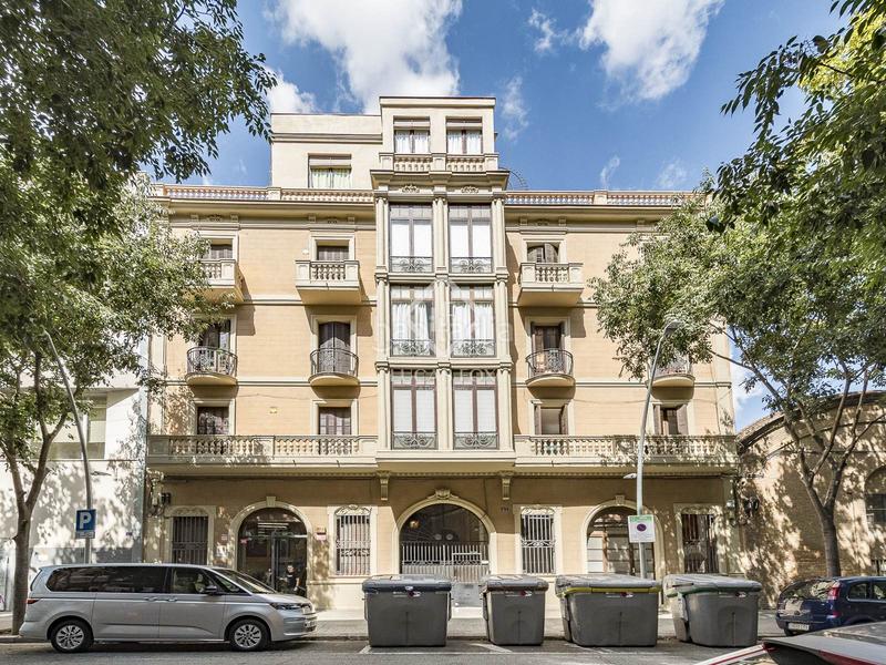 Foto d74a7ad9-05dd-4221-aeec-a088c6ba92de. Piso exclusiva vivienda con elementos originales en venta en el eixample derecho . en Barcelona