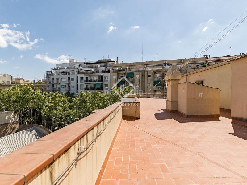 Foto f1066d90-a8c8-44af-a0c3-d60088e43ebe. Piso exclusiva vivienda con elementos originales en venta en el eixample derecho . en Barcelona