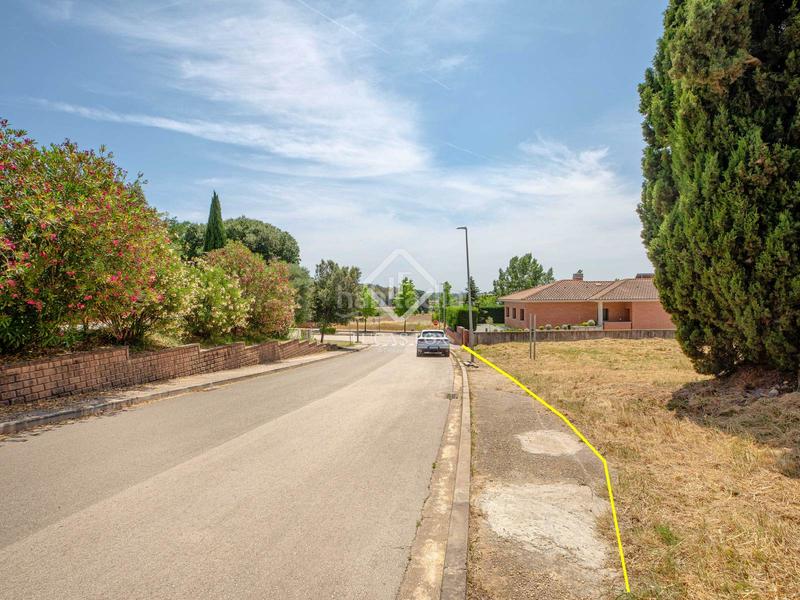 Foto 2675c2f7-ae8d-49d9-8d8d-5bccf0db18e0. Finca rústica a Llambilles