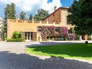 Chalet à Centre. Espectacular masía palaciega con 1,348m de jardín privado en ven