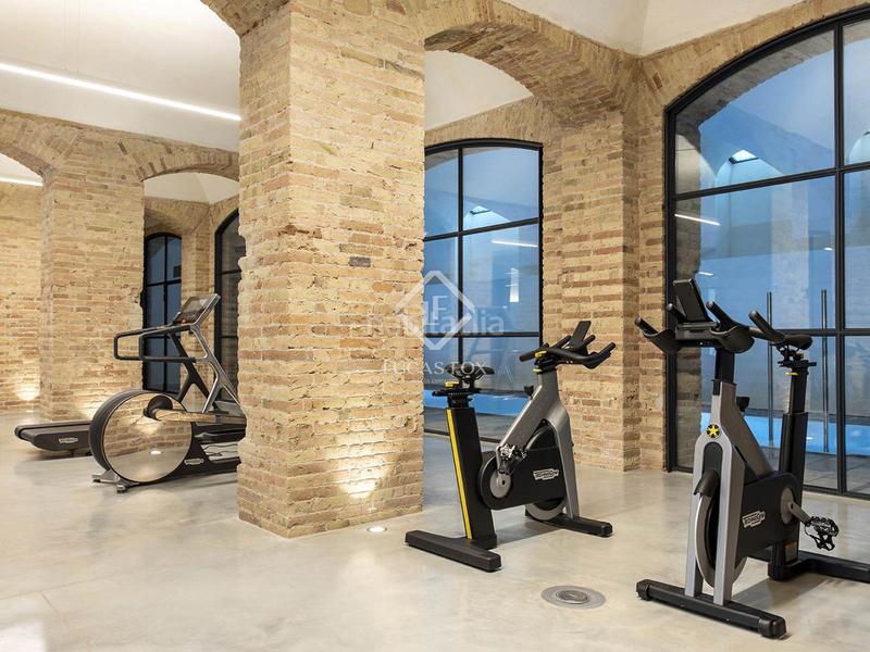 Foto feb31e3c-db9e-4545-8888-03a690d4b8d3. Lloguer pis amb calefacció piscina a Dreta de l´Eixample Barcelona