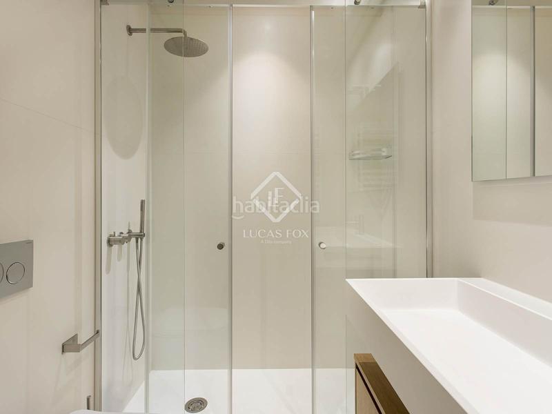 Foto e2805a9a-8b64-48ee-826a-56f8b151f9a3. Rent flat with heating pool in Dreta de l´Eixample Barcelona