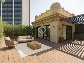 Àtic a L´Antiga Esquerra de l´Eixample. Ático dúplex con gran terraza, plaza de aparcamiento y trastero