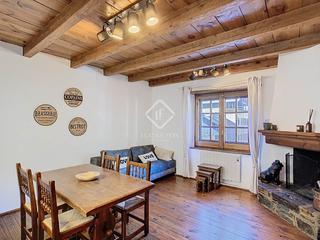 Pis a Ciudad Universitaria. Precioso piso de estilo rústico de 1 dormitorio en venta en el t