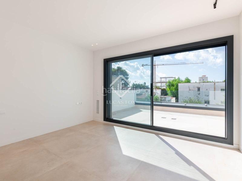 Foto 3ba38c72-5c43-489d-ace9-2239261c484a. Chalet avec parking piscine dans Lluminetes Castelldefels