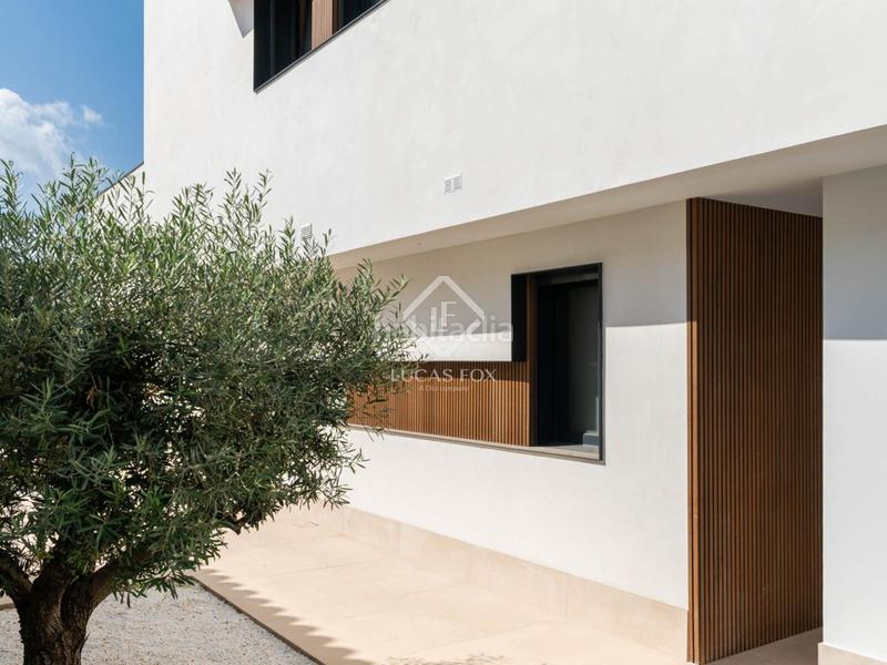 Foto 4238af92-d2da-449a-ac8e-cf4d9becfabd. Chalet avec parking piscine dans Lluminetes Castelldefels