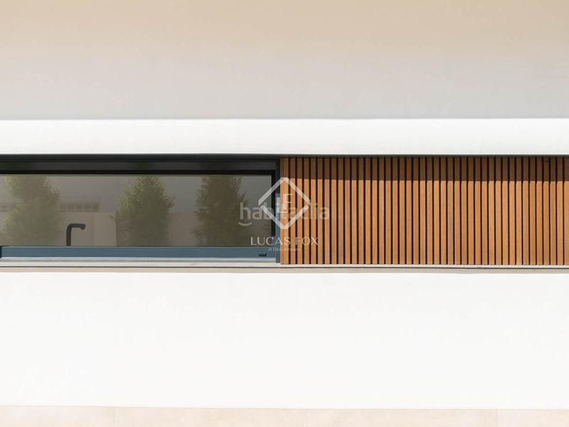 Foto 5b00a4e9-ac00-4bd0-9471-d3e60036d52f. Chalet avec parking piscine dans Lluminetes Castelldefels