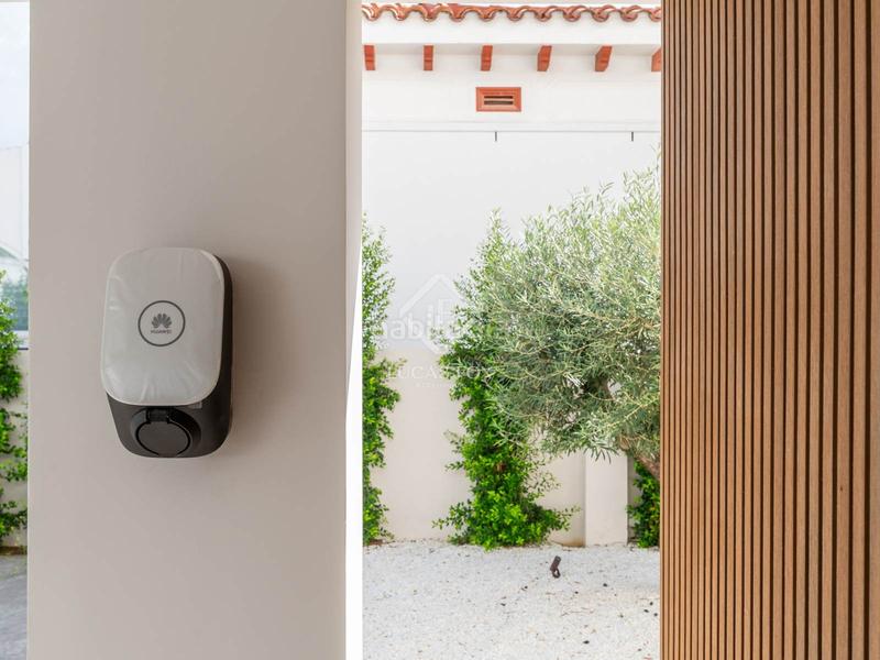 Foto 7da52b33-23f8-4229-82f7-be66fb8e8c94. Chalet avec parking piscine dans Lluminetes Castelldefels