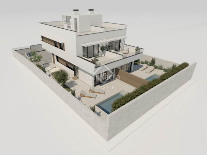 Foto b9f33fc3-41d2-47cf-932f-1876a9e1c405. Chalet avec parking piscine dans Lluminetes Castelldefels