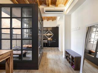 Lloguer Pis a Raval. Apartamento de 2 dormitorios  altillo en edificio industrial reh