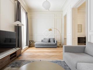 Location Appartement à Raval. Piso en alquiler, totalmente reformado, con 3 dormitorios de 38m