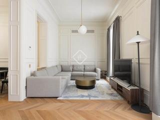 Rent Flat in Raval. Piso en alquiler, totalmente reformado, con 3 dormitorios de 38m