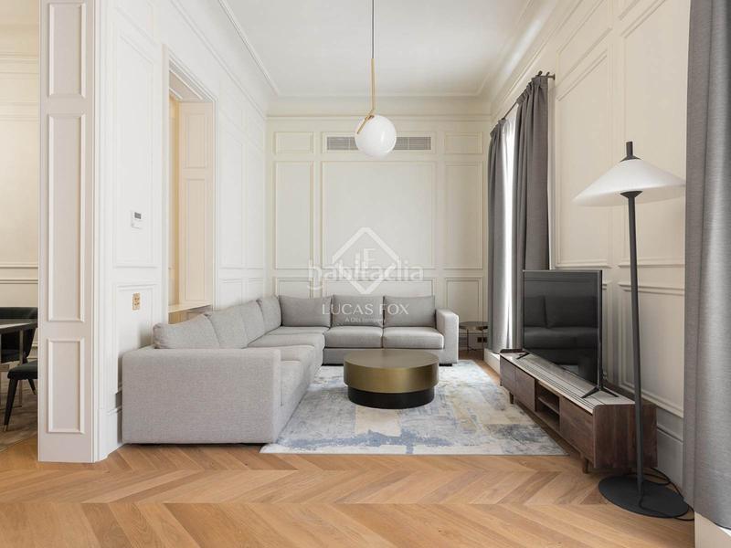 Foto 9fd10edb-8fdf-4129-aa93-098f7cf05d02. Rent flat with heating in Raval Barcelona