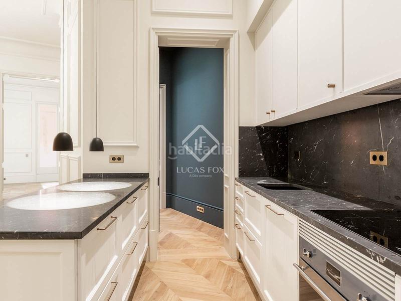 Foto b242058d-0f1a-4ea9-9f5b-3e81132c27b3. Rent flat with heating in Raval Barcelona