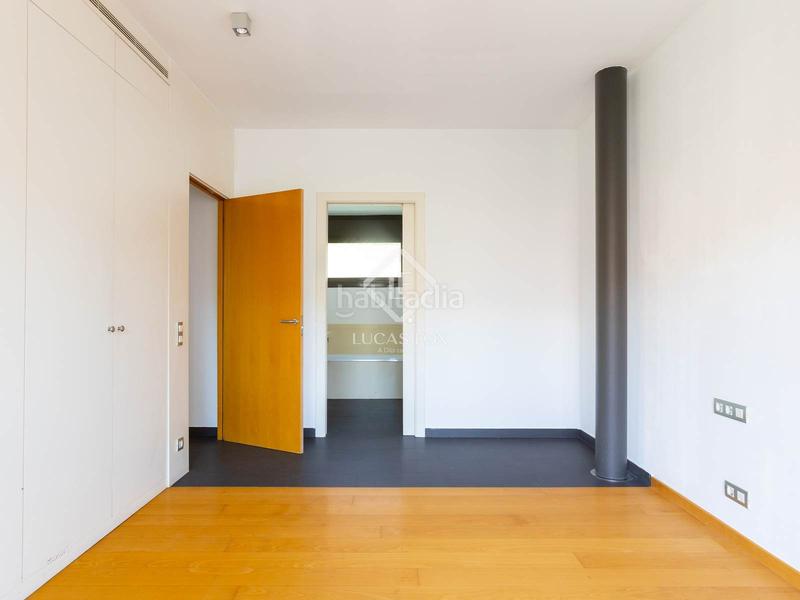 Foto 581e98e4-1a2f-4d60-9e66-8e7e66562faa. Chalet con riscaldamento parcheggio piscina in Alella