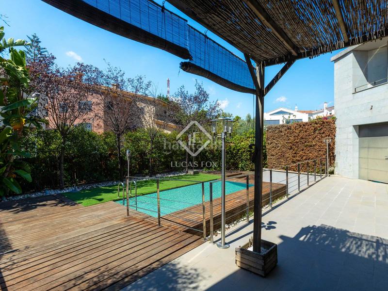 Foto 63bd2de6-c08c-47e0-81ae-244495fd7894. Chalet con riscaldamento parcheggio piscina in Alella