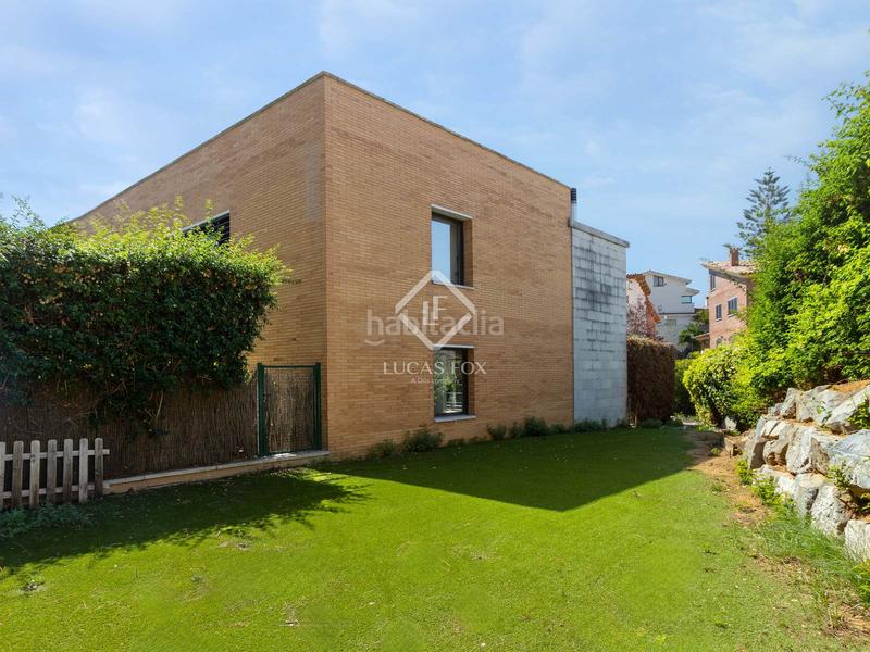 Foto 7f0a7a62-2627-4ac8-ae13-38832ffae476. Chalet con riscaldamento parcheggio piscina in Alella