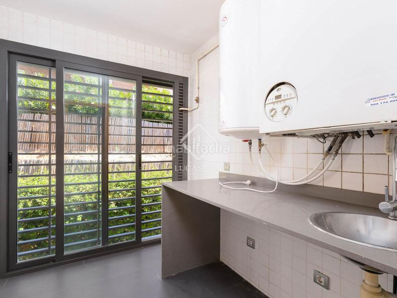 Foto 869ad4c6-772f-4b18-b44e-5009ca81367d. Chalet con riscaldamento parcheggio piscina in Alella