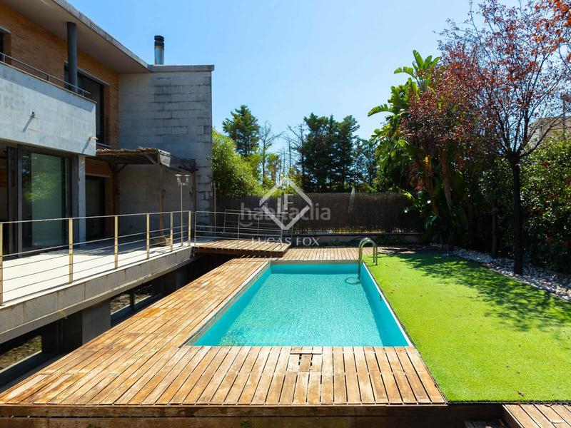 Foto 895bf425-1866-4907-9334-ce02b7566b36. Chalet con riscaldamento parcheggio piscina in Alella